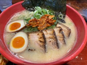 【ラーメン】『らぁめんたろう』　えっ、このクオリティで９００円!?　たろちゃんラーメンしか勝たん