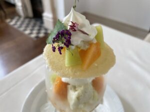 【期間限定】『ムーア邸のメロンパフェ』日曜の朝一番最前列に並んで、やっと食べることができましたｗ