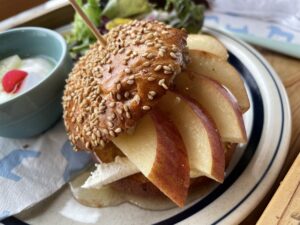 【須磨海岸】『グレイトフルズ』本格ハンバーガーショップ