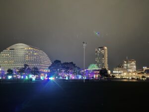 『メヤメヤ』昨日からメリケンパークではすごいことになっています。それでは、メリケンパークの現状をご覧くださいｗ