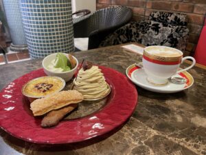 【三宮】『ケーニヒスクローネ神戸 　くまポチ邸』