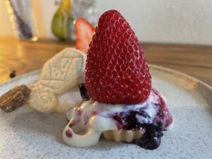 【北野】『VEGAN CAFE　 喜雨 kiu』精進料理の時代は終了～、神戸ではビーガンとかいうガチの健康食が流行