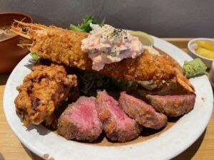 【元町】『スタンドトキ』ランチタイムの隠れた名店、スタンドトキで味わう絶品グルメ