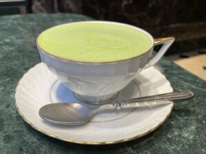 【元町】『ビュリー』　珈琲が一杯で1320円ってのもワクワク感が込み上げてきますねw　