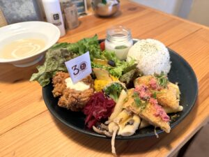 【三宮】なんぞｗ大人のくせにお子様ランチかよｗでも食いてえわこれｗ　『マザームーンカフェ　三宮本店』
