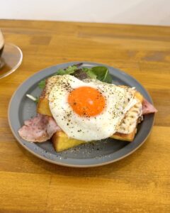 【元町】ジェラート専門店でモーニングandランチ『yellow神戸本町店（イエロー）』