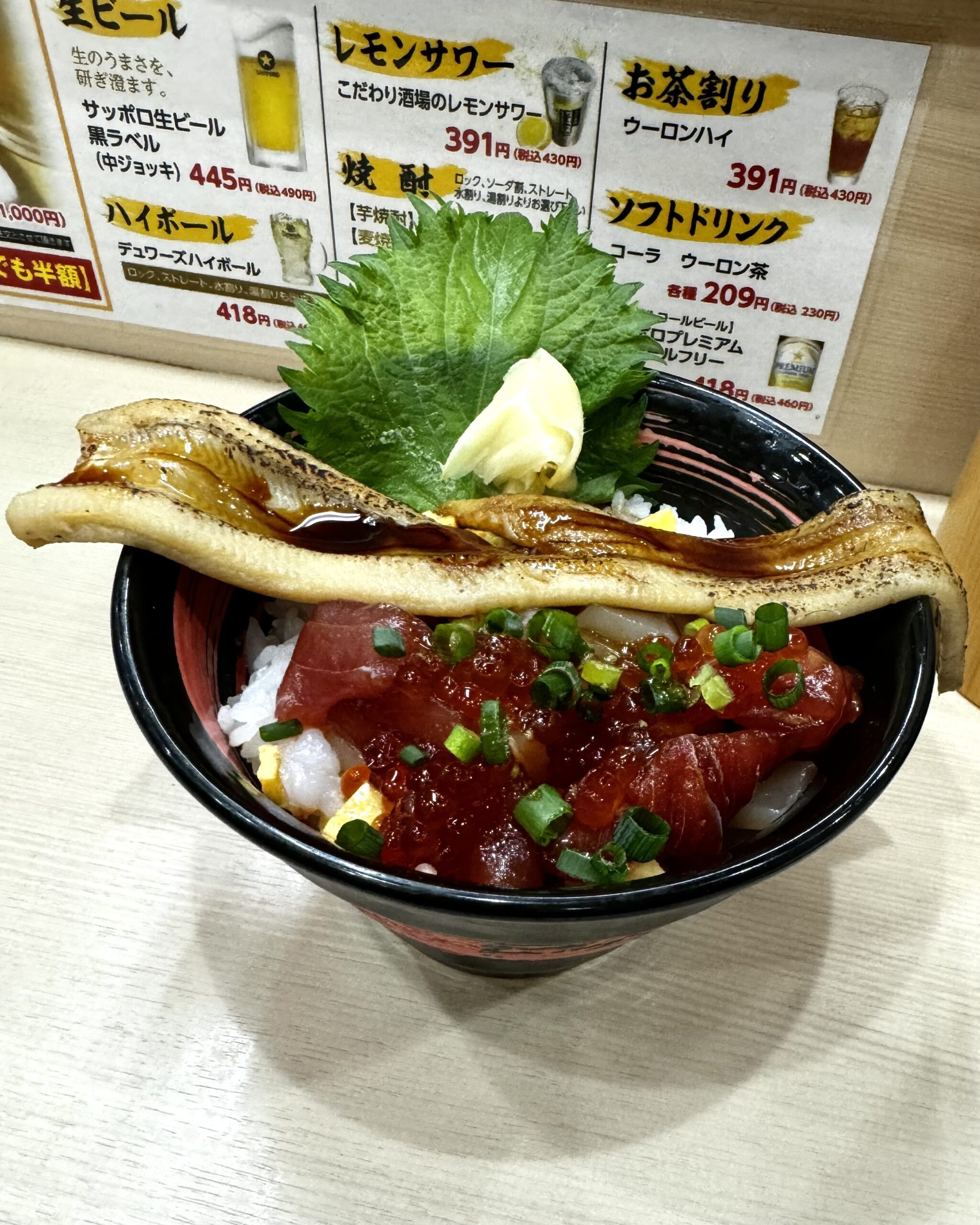 【元町】ささっと海鮮丼『市場食堂えきまえ屋』